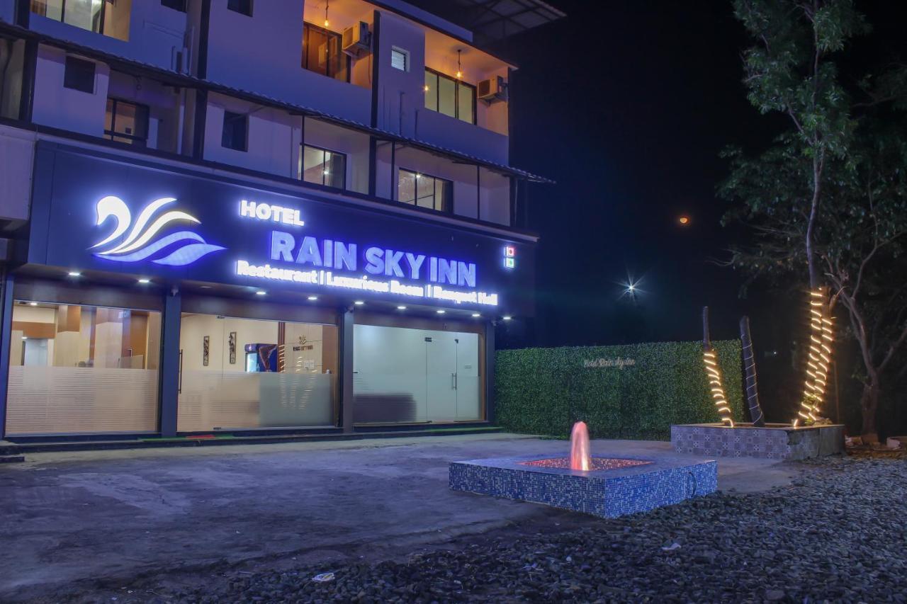 Hotel Rain Sky Inn 로나발라 외부 사진